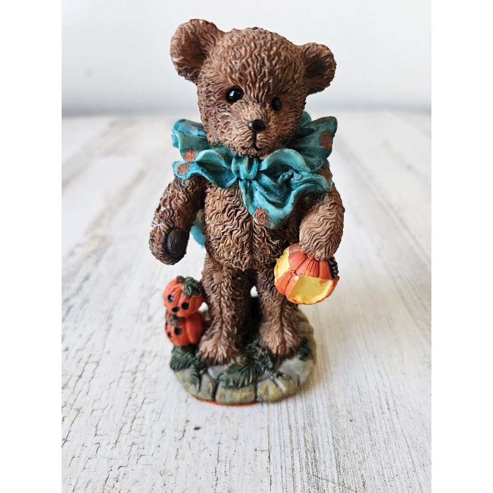 Ks collection bear Halloween figurine Dracula statue Teddy pumpkins